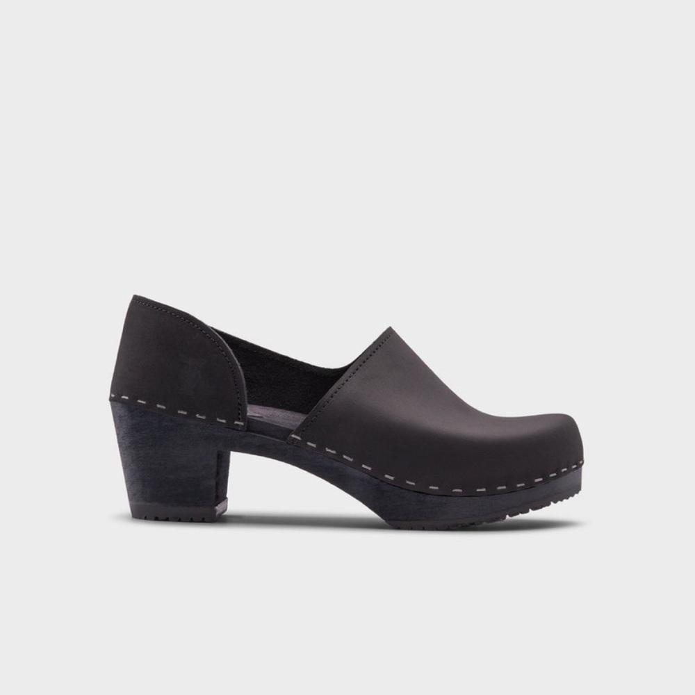 Sandgrens Brett Black Clogs